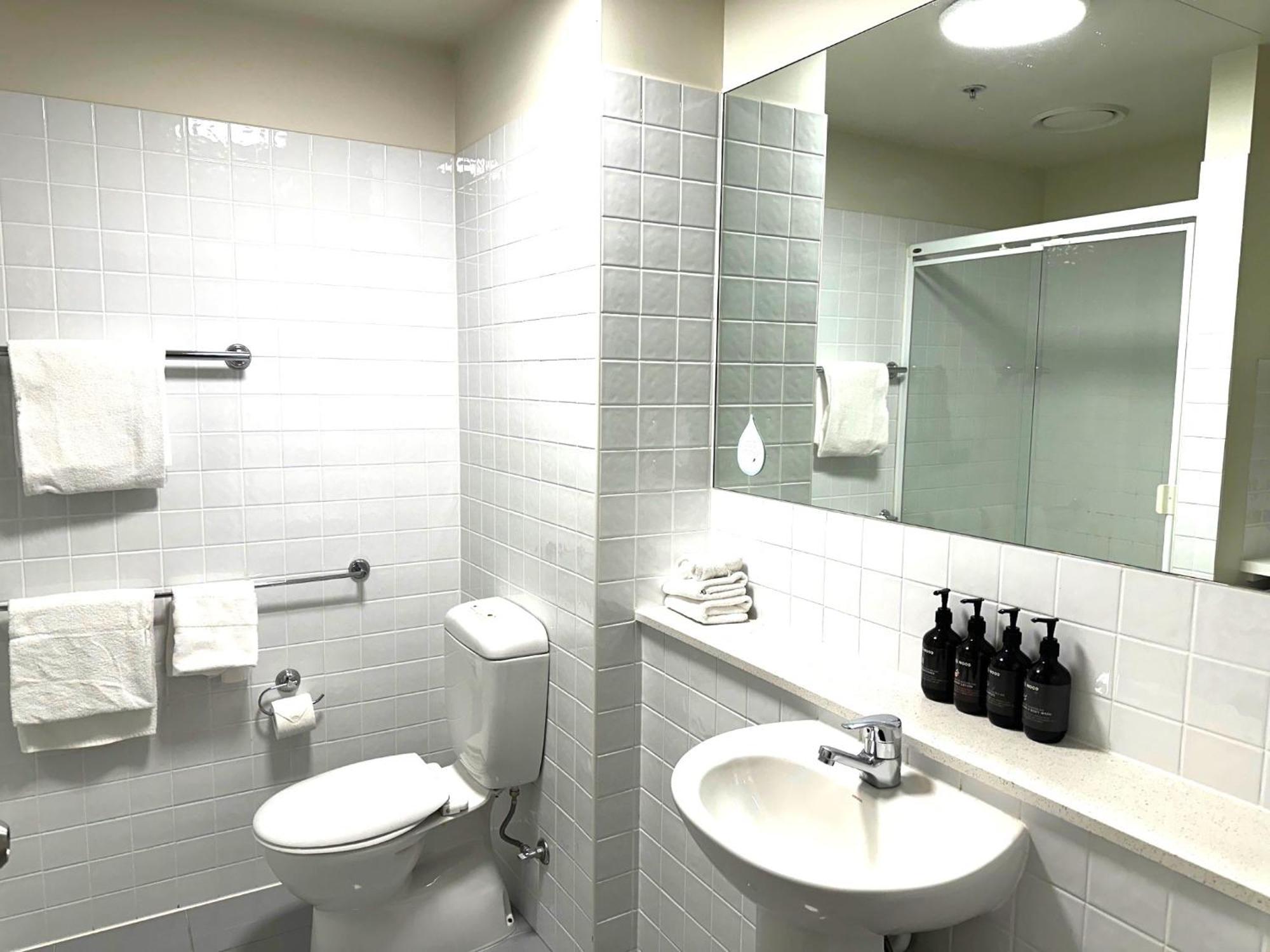 Urban Apartments Melbourne On Elizabeth Chambre photo